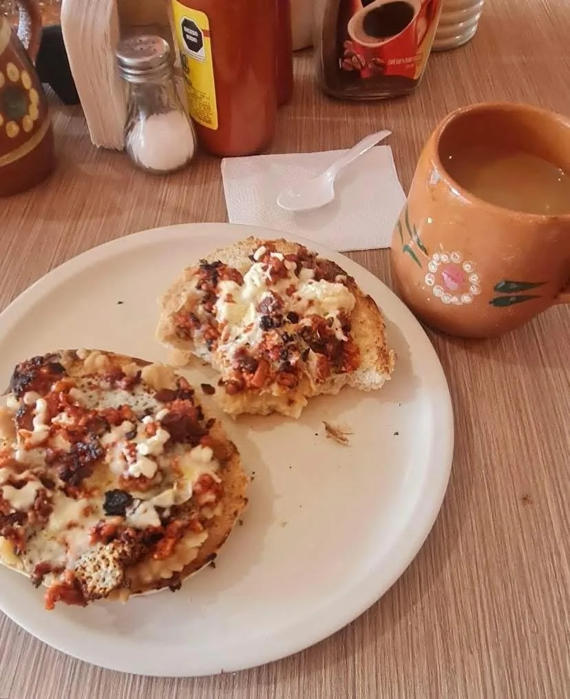Molletes El Güero